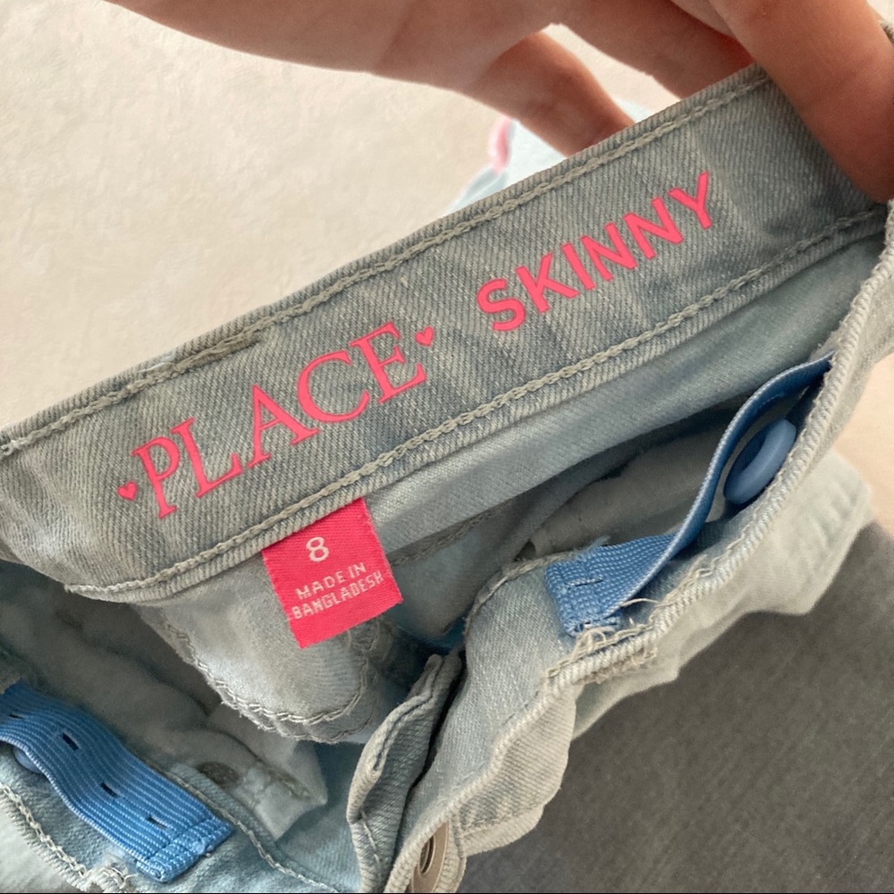 2 Skinny Jeans - Picture 2 of 5